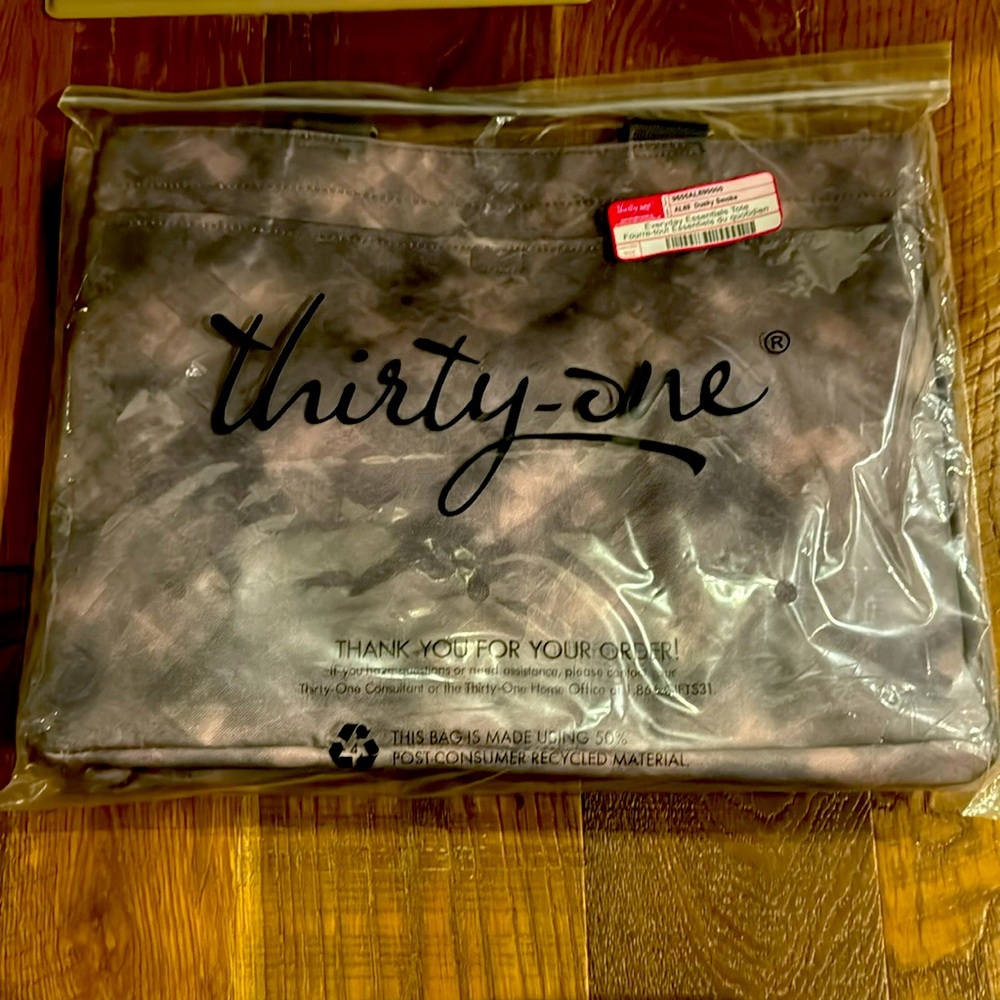 New Thirty-One everyday essentials tote